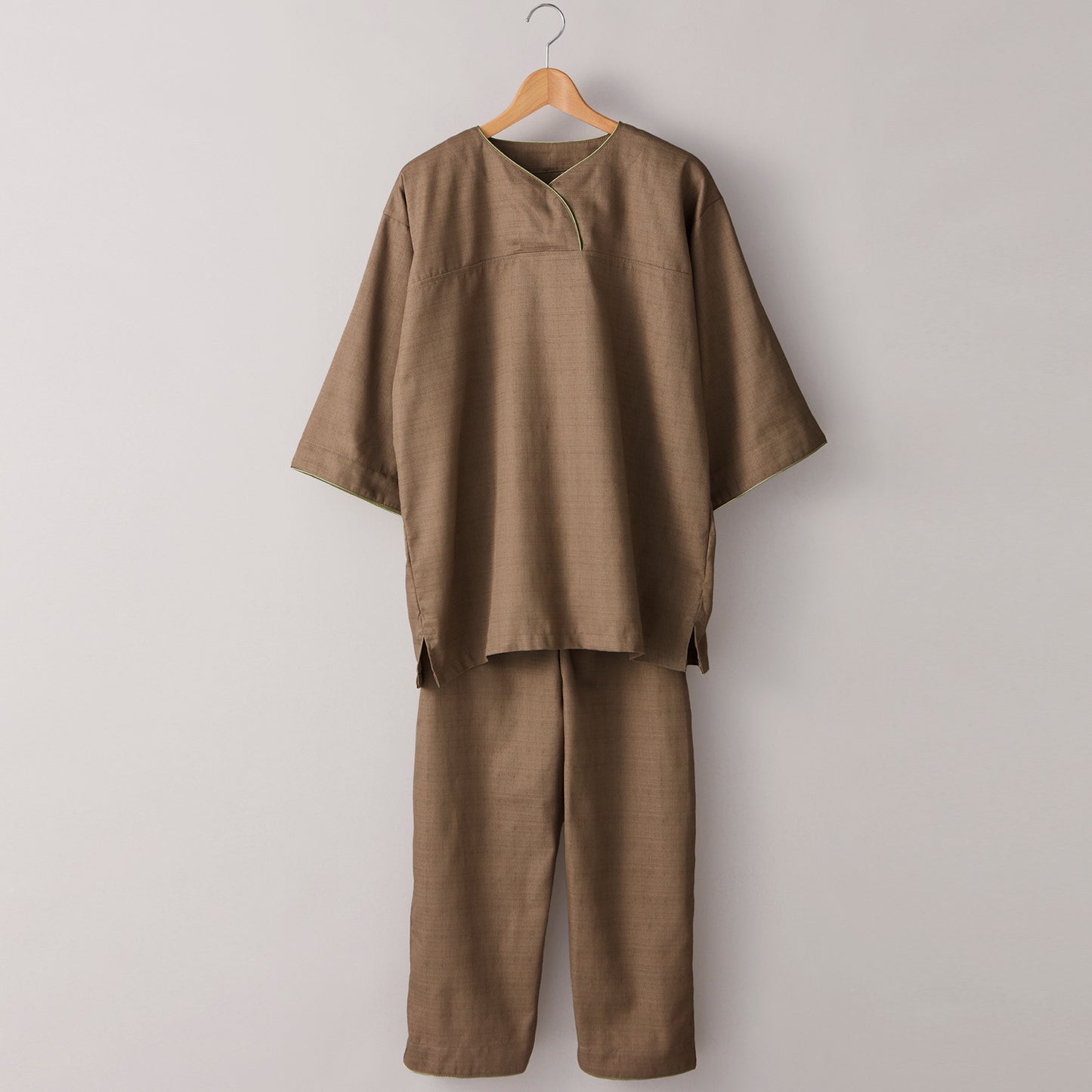 Pajamas_006〈brown & green〉